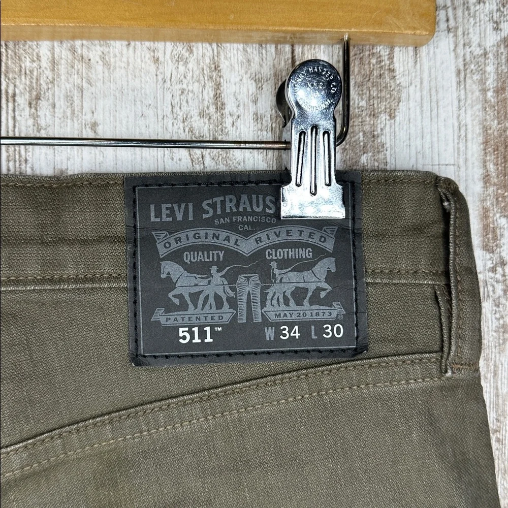 Levis preowned good